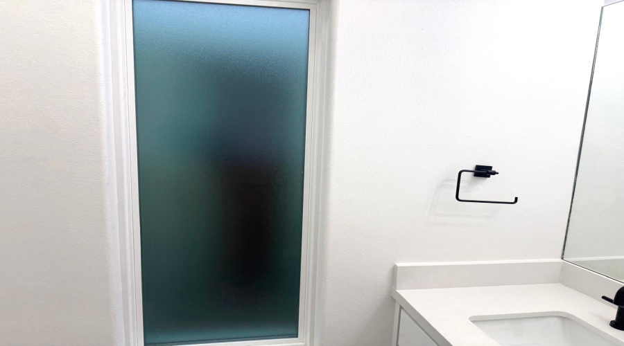 1003 Amezquita Dr., Laredo, Texas 78045, 4 Bedrooms Bedrooms, 7 Rooms Rooms,2 BathroomsBathrooms,Residential,For Rent,1003 Amezquita Dr.,20260010