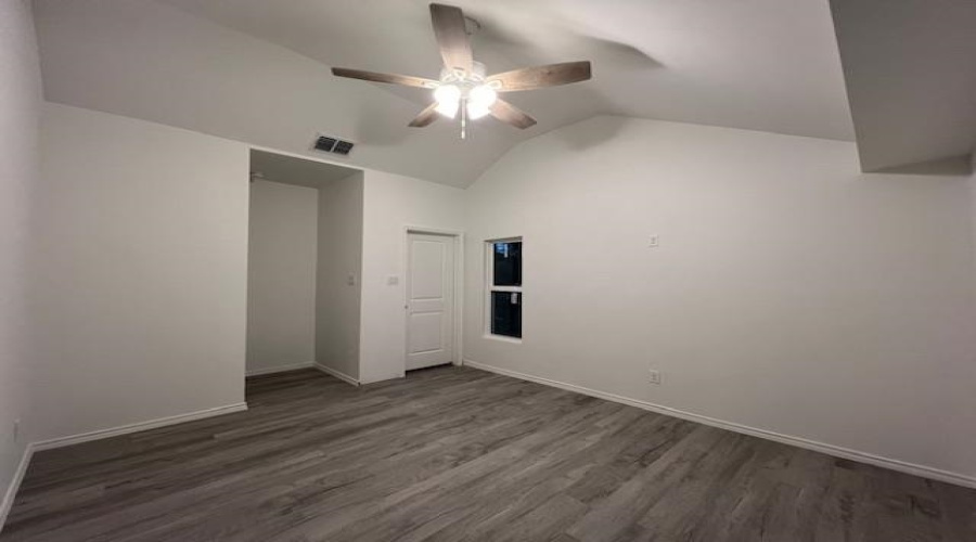 401 W Elm St, LAREDO, Texas 78040, 2 Bedrooms Bedrooms, 3 Rooms Rooms,1 BathroomBathrooms,Residential,For Rent,401 W Elm St,20260014