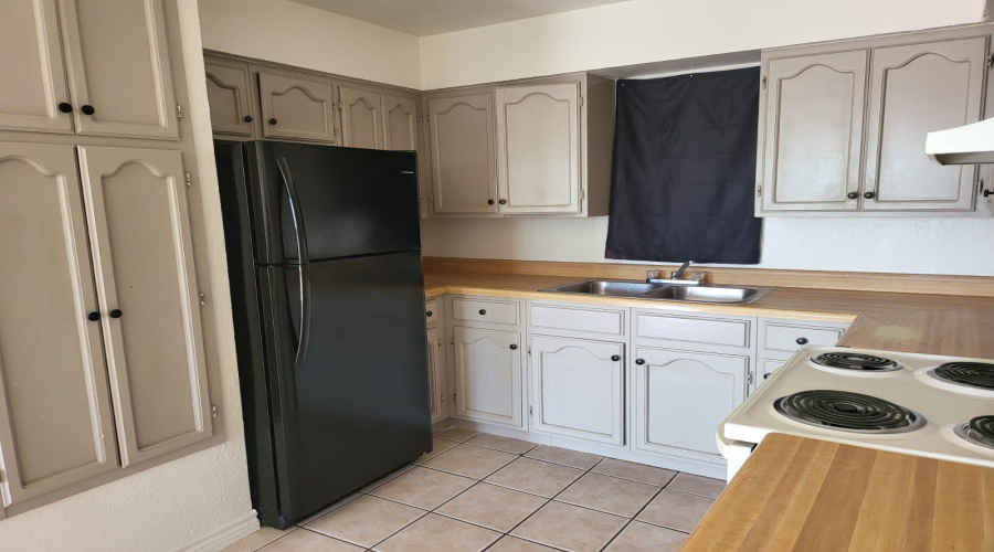 2704 Kearney St, Laredo, Texas 78043, 2 Bedrooms Bedrooms, 3 Rooms Rooms,1 BathroomBathrooms,Residential,For Rent,2704 Kearney St,20260016