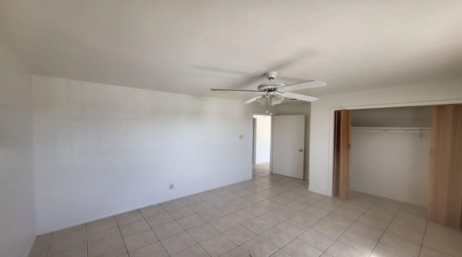 2704 Kearney St, Laredo, Texas 78043, 2 Bedrooms Bedrooms, 3 Rooms Rooms,1 BathroomBathrooms,Residential,For Rent,2704 Kearney St,20260016