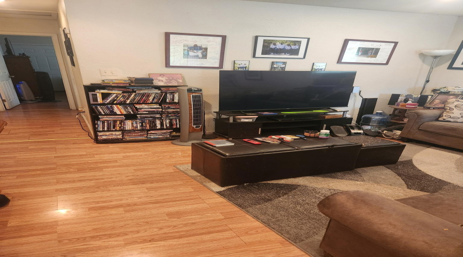 513 W Warren Ave, kingsville, Texas 78363, 3 Bedrooms Bedrooms, 5 Rooms Rooms,2 BathroomsBathrooms,Residential,For Sale,513 W Warren Ave,20260018