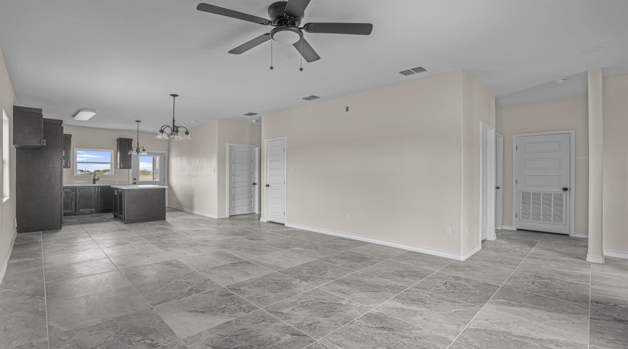 705 Bluebeard Ct., Laredo, Texas 78046, 3 Bedrooms Bedrooms, 6 Rooms Rooms,2 BathroomsBathrooms,Residential,For Sale,705 Bluebeard Ct.,20260020