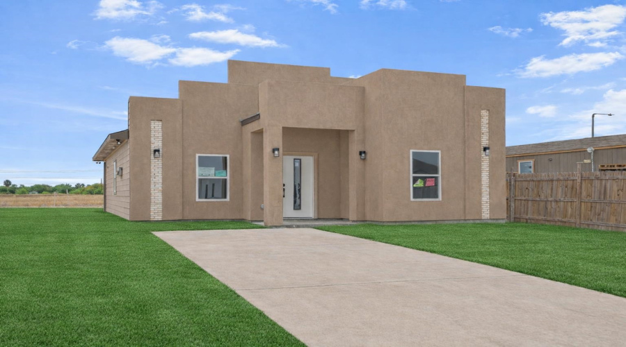 705 Bluebeard Ct., Laredo, Texas 78046, 3 Bedrooms Bedrooms, 6 Rooms Rooms,2 BathroomsBathrooms,Residential,For Sale,705 Bluebeard Ct.,20260020