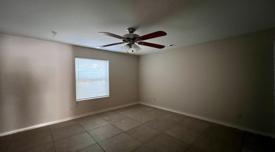 408 Shiloh Dr, Laredo, Texas 78045, 2 Bedrooms Bedrooms, 5 Rooms Rooms,2 BathroomsBathrooms,Residential,For Rent,408 Shiloh Dr,20260021