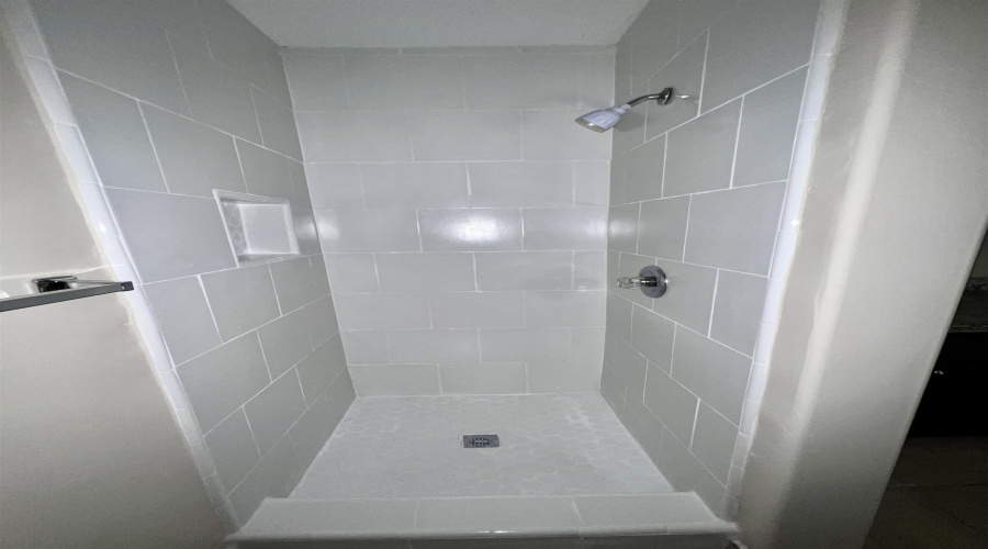 408 Shiloh Dr, Laredo, Texas 78045, 2 Bedrooms Bedrooms, 5 Rooms Rooms,2 BathroomsBathrooms,Residential,For Rent,408 Shiloh Dr,20260021