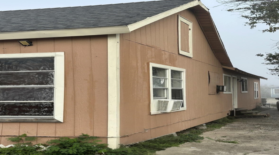 719 E Santa Gertrudis, Kingsville, Texas 78363, 4 Bedrooms Bedrooms, 6 Rooms Rooms,2 BathroomsBathrooms,Residential,For Sale,719 E Santa Gertrudis,20260024