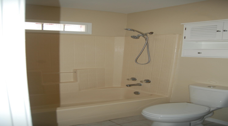 3222 Monclova Dr, LAREDO, Texas 78046, 3 Bedrooms Bedrooms, 5 Rooms Rooms,2 BathroomsBathrooms,Residential,For Rent,3222 Monclova Dr,20260027