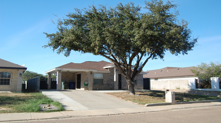 3222 Monclova Dr, LAREDO, Texas 78046, 3 Bedrooms Bedrooms, 5 Rooms Rooms,2 BathroomsBathrooms,Residential,For Rent,3222 Monclova Dr,20260027