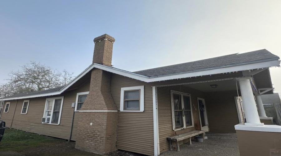 330 W Richard Ave., Kingsville, Texas 78363, 3 Bedrooms Bedrooms, 5 Rooms Rooms,2 BathroomsBathrooms,Residential,For Sale,330 W Richard Ave.,20260028