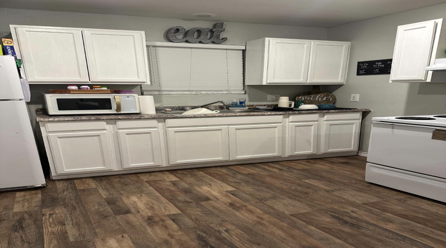 1014 E Kenedy, Kingsville, Texas 78363, 2 Bedrooms Bedrooms, 3 Rooms Rooms,1 BathroomBathrooms,Residential,For Sale,1014 E Kenedy,20260029