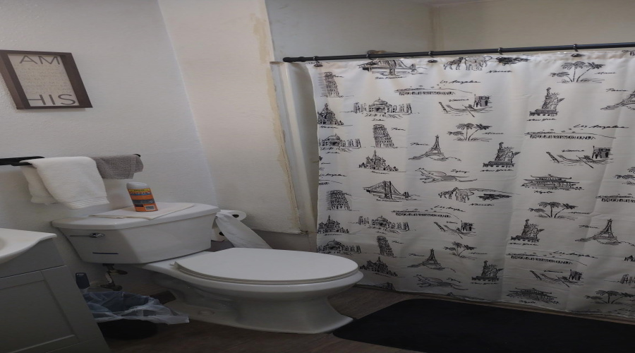 1014 E Kenedy, Kingsville, Texas 78363, 2 Bedrooms Bedrooms, 3 Rooms Rooms,1 BathroomBathrooms,Residential,For Sale,1014 E Kenedy,20260029