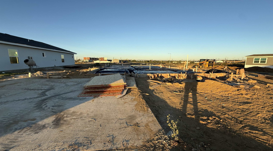 5066 Luna Grande Lp., LAREDO, Texas 78046, 4 Bedrooms Bedrooms, 6 Rooms Rooms,2 BathroomsBathrooms,Residential,For Sale,5066 Luna Grande Lp.,20260030