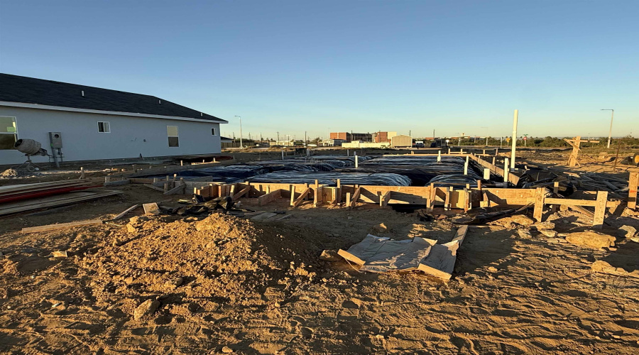 5066 Luna Grande Lp., LAREDO, Texas 78046, 4 Bedrooms Bedrooms, 6 Rooms Rooms,2 BathroomsBathrooms,Residential,For Sale,5066 Luna Grande Lp.,20260030