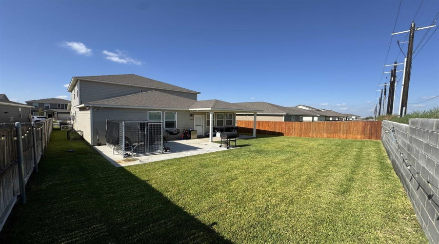 1616 Sambar Lp, Laredo, Texas 78045, 4 Bedrooms Bedrooms, 7 Rooms Rooms,2 BathroomsBathrooms,Residential,For Sale,1616 Sambar Lp,20260034