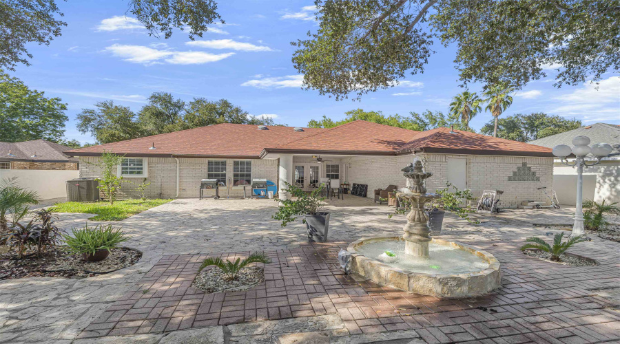 3111 Persimmon Ct, Laredo, Texas 78045, 3 Bedrooms Bedrooms, 6 Rooms Rooms,2 BathroomsBathrooms,Residential,For Rent,3111 Persimmon Ct,20260037