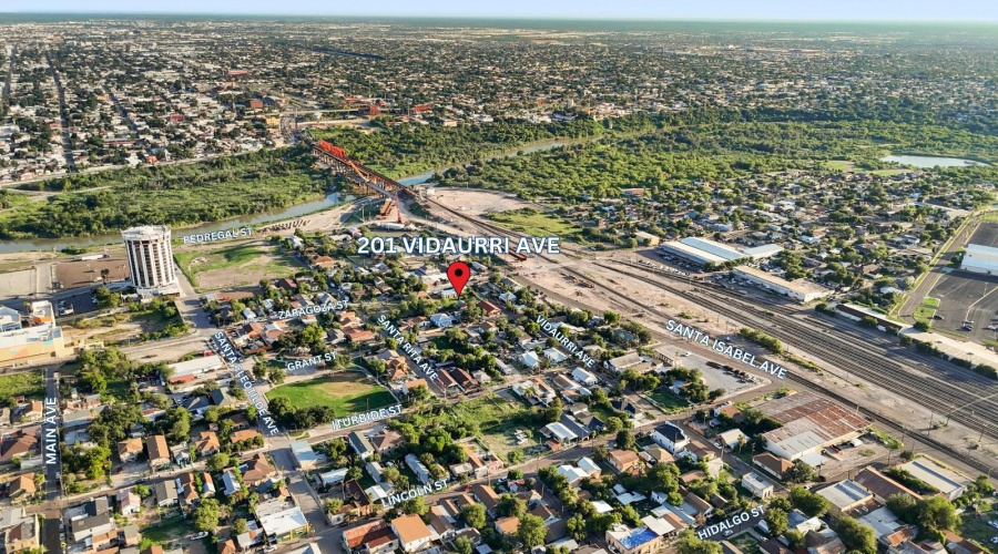 201 Vidaurri Ave, Laredo, Texas 78040, 5 Bedrooms Bedrooms, 7 Rooms Rooms,2 BathroomsBathrooms,Residential,For Sale,201 Vidaurri Ave,20260038