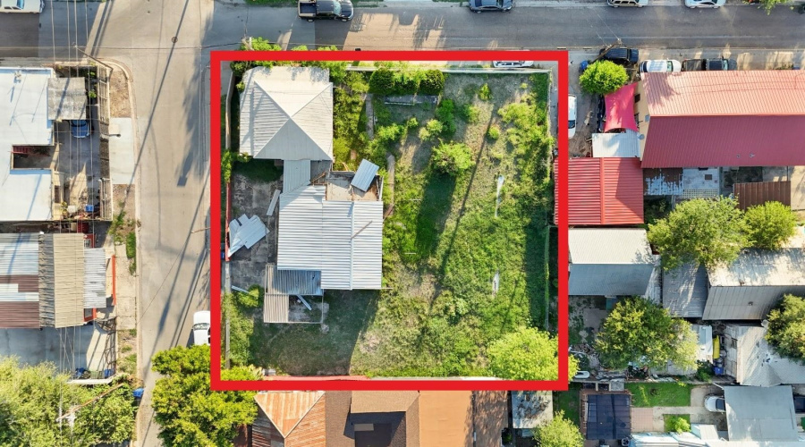 201 Vidaurri Ave, Laredo, Texas 78040, 5 Bedrooms Bedrooms, 7 Rooms Rooms,2 BathroomsBathrooms,Residential,For Sale,201 Vidaurri Ave,20260038