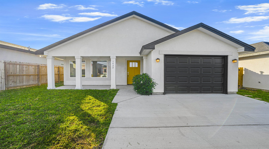 1432 El Caporal Dr., Laredo, Texas 78046, 3 Bedrooms Bedrooms, 5 Rooms Rooms,2 BathroomsBathrooms,Residential,For Sale,1432 El Caporal Dr.,20260040