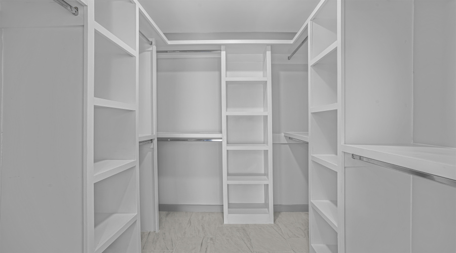 1432 El Caporal Dr., Laredo, Texas 78046, 3 Bedrooms Bedrooms, 5 Rooms Rooms,2 BathroomsBathrooms,Residential,For Sale,1432 El Caporal Dr.,20260040