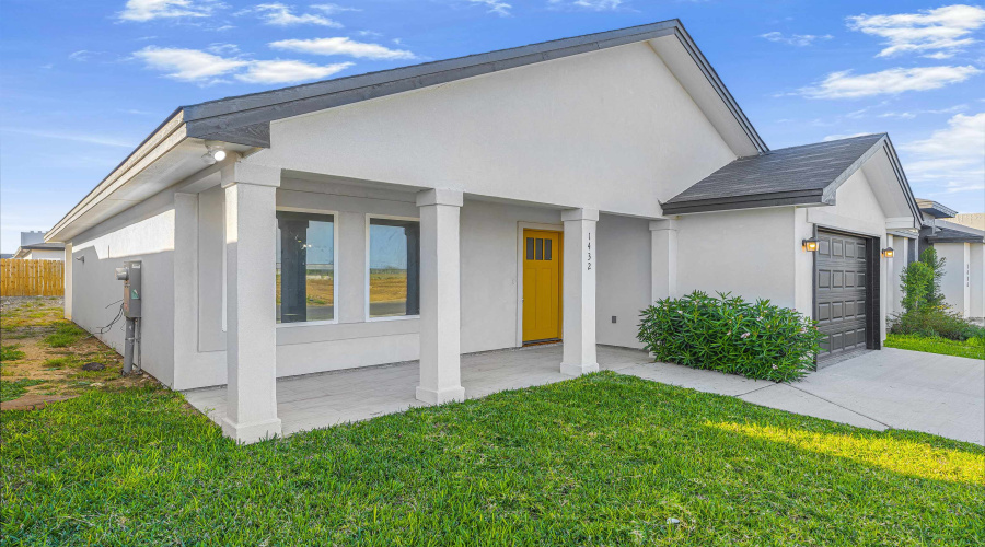 1432 El Caporal Dr., Laredo, Texas 78046, 3 Bedrooms Bedrooms, 5 Rooms Rooms,2 BathroomsBathrooms,Residential,For Sale,1432 El Caporal Dr.,20260040