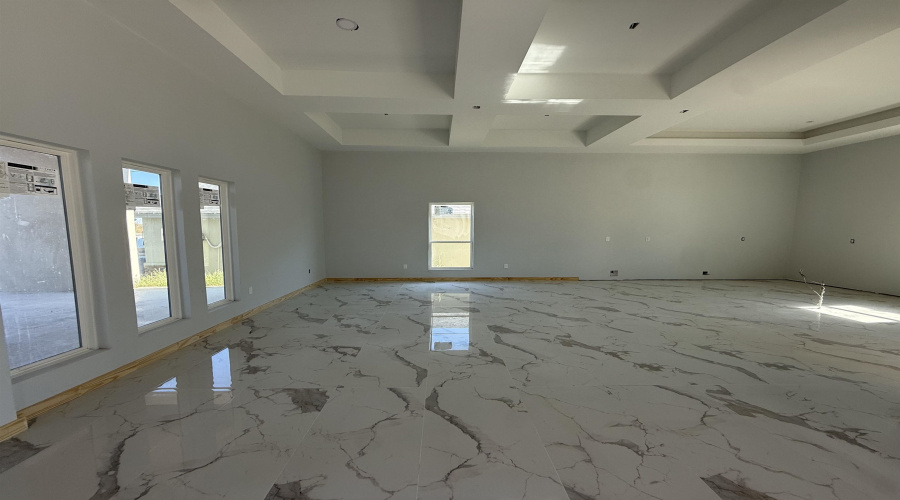 2905 Bayard St, Laredo, Texas 78046, 3 Bedrooms Bedrooms, 5 Rooms Rooms,2 BathroomsBathrooms,Residential,For Sale,2905 Bayard St,20260041