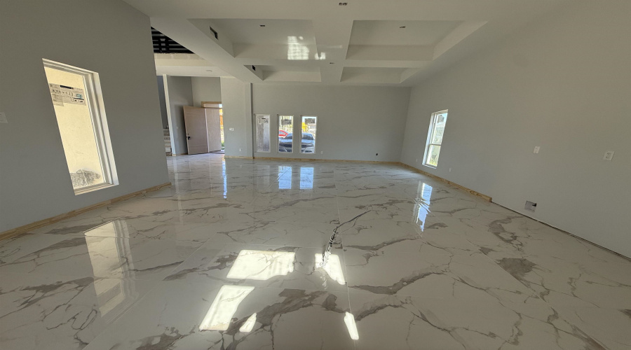 2905 Bayard St, Laredo, Texas 78046, 3 Bedrooms Bedrooms, 5 Rooms Rooms,2 BathroomsBathrooms,Residential,For Sale,2905 Bayard St,20260041