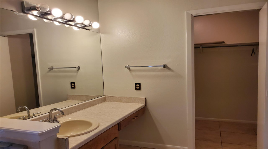 8634 Puerto Viejo, LAREDO, Texas 78045, 3 Bedrooms Bedrooms, 5 Rooms Rooms,2 BathroomsBathrooms,Residential,For Rent,8634 Puerto Viejo,20260044