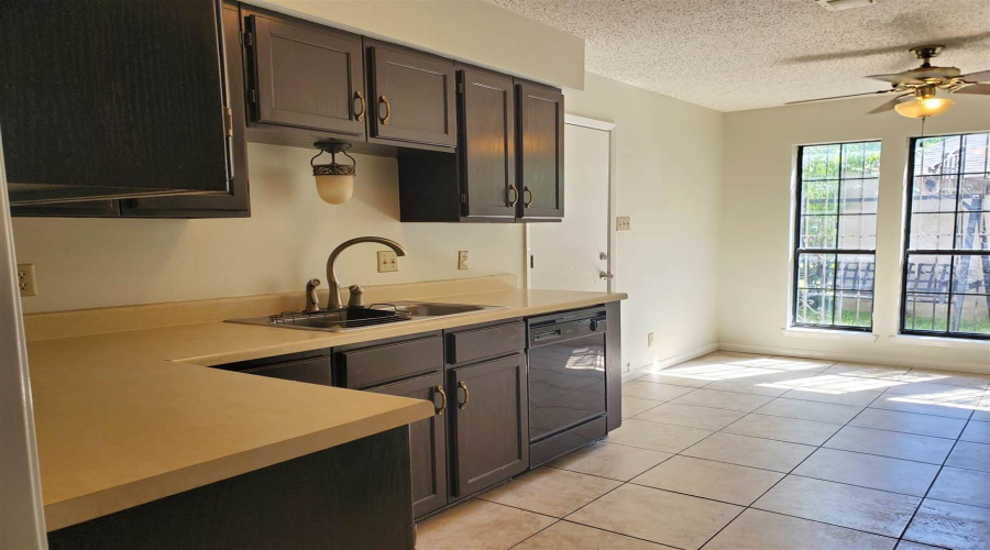 8634 Puerto Viejo, LAREDO, Texas 78045, 3 Bedrooms Bedrooms, 5 Rooms Rooms,2 BathroomsBathrooms,Residential,For Rent,8634 Puerto Viejo,20260044