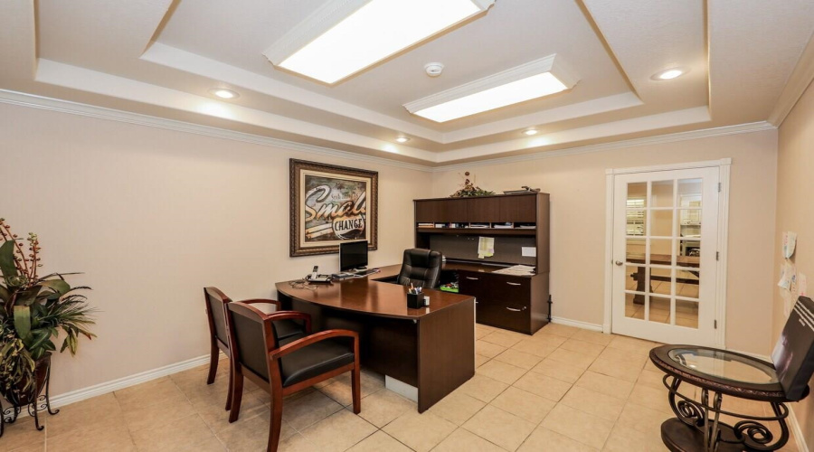 5809 East Dr, Laredo, Texas 78041, 1 Bedroom Bedrooms, 1 Room Rooms,4 BathroomsBathrooms,Commercial/industrial,For Sale,5809 East Dr,20260054