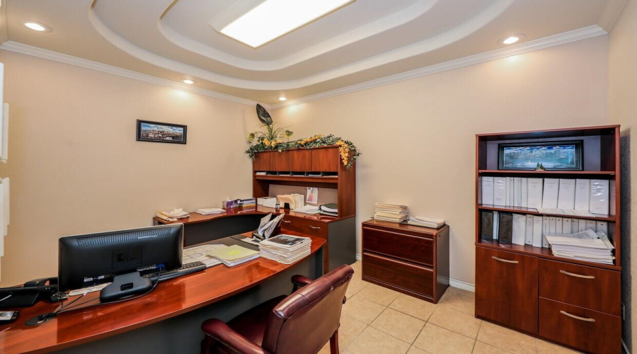 5809 East Dr, Laredo, Texas 78041, 1 Bedroom Bedrooms, 1 Room Rooms,4 BathroomsBathrooms,Commercial/industrial,For Sale,5809 East Dr,20260054