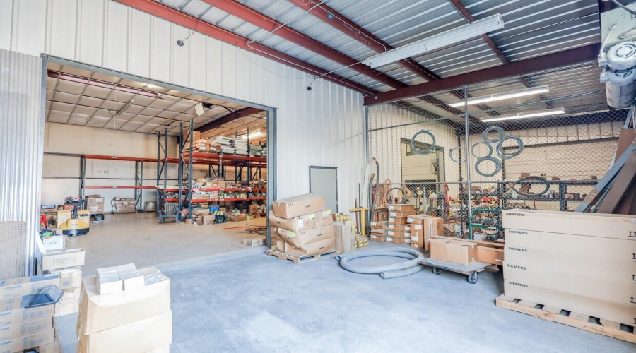 5809 East Dr, Laredo, Texas 78041, 1 Bedroom Bedrooms, 1 Room Rooms,4 BathroomsBathrooms,Commercial/industrial,For Sale,5809 East Dr,20260054