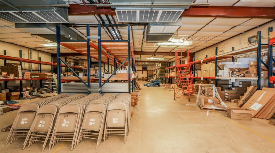 5809 East Dr, Laredo, Texas 78041, 1 Bedroom Bedrooms, 1 Room Rooms,4 BathroomsBathrooms,Commercial/industrial,For Sale,5809 East Dr,20260054