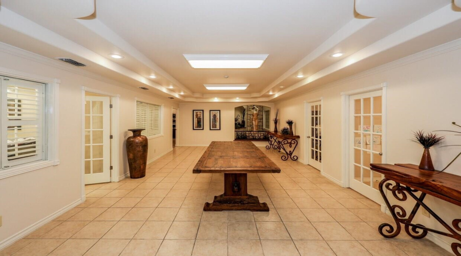 5809 East Dr, Laredo, Texas 78041, 1 Bedroom Bedrooms, 1 Room Rooms,4 BathroomsBathrooms,Commercial/industrial,For Sale,5809 East Dr,20260054