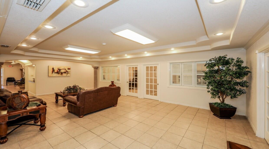 5809 East Dr, Laredo, Texas 78041, 1 Bedroom Bedrooms, 1 Room Rooms,4 BathroomsBathrooms,Commercial/industrial,For Sale,5809 East Dr,20260054