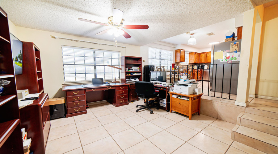 173 Arizona Lp, Laredo, Texas 78041, 4 Bedrooms Bedrooms, 8 Rooms Rooms,2 BathroomsBathrooms,Residential,For Sale,173 Arizona Lp,20252818