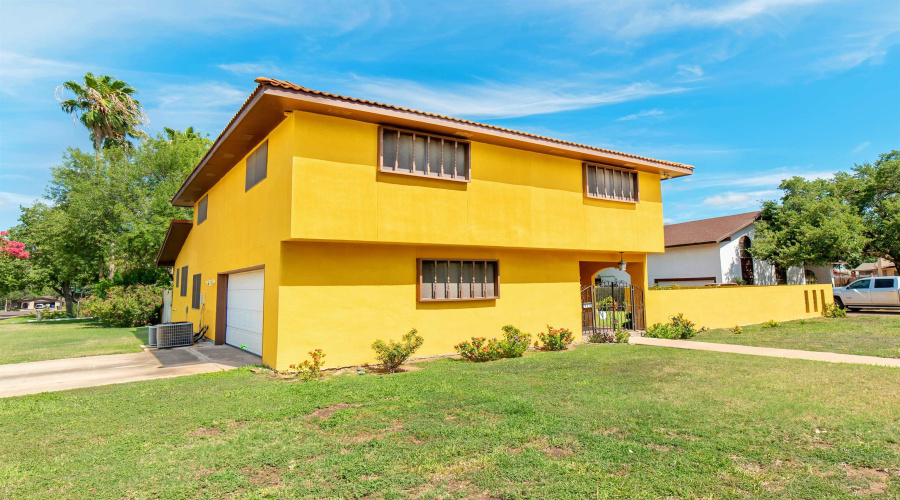 173 Arizona Lp, Laredo, Texas 78041, 4 Bedrooms Bedrooms, 8 Rooms Rooms,2 BathroomsBathrooms,Residential,For Sale,173 Arizona Lp,20252818