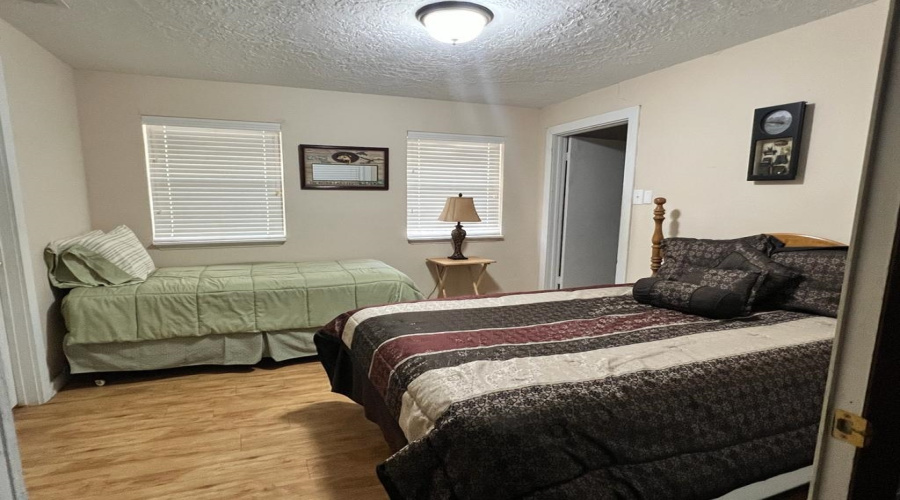 130 N. Jab Dr., Zapata, Texas 78076, 6 Bedrooms Bedrooms, 8 Rooms Rooms,3 BathroomsBathrooms,Residential,For Rent,130 N. Jab Dr.,20260047