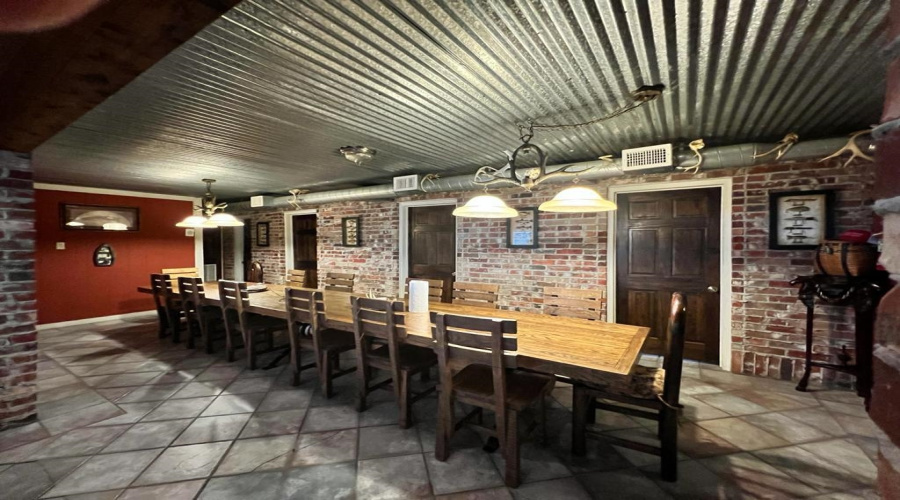 130 N. Jab Dr., Zapata, Texas 78076, 6 Bedrooms Bedrooms, 8 Rooms Rooms,3 BathroomsBathrooms,Residential,For Rent,130 N. Jab Dr.,20260047