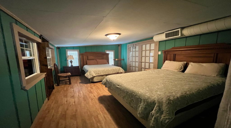 130 N. Jab Dr., Zapata, Texas 78076, 6 Bedrooms Bedrooms, 8 Rooms Rooms,3 BathroomsBathrooms,Residential,For Rent,130 N. Jab Dr.,20260047