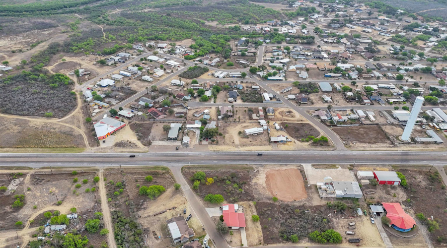 2525 S U.S. Hwy 83, Zapata, Texas 78076, 2 Bedrooms Bedrooms, 3 Rooms Rooms,1 BathroomBathrooms,Residential,For Sale,2525 S U.S. Hwy 83,20260050