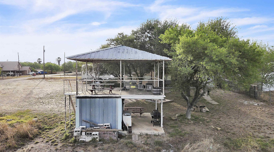 130 N. Jab Dr., Zapata, Texas 78076, 6 Bedrooms Bedrooms, 8 Rooms Rooms,3 BathroomsBathrooms,Residential,For Sale,130 N. Jab Dr.,20260051