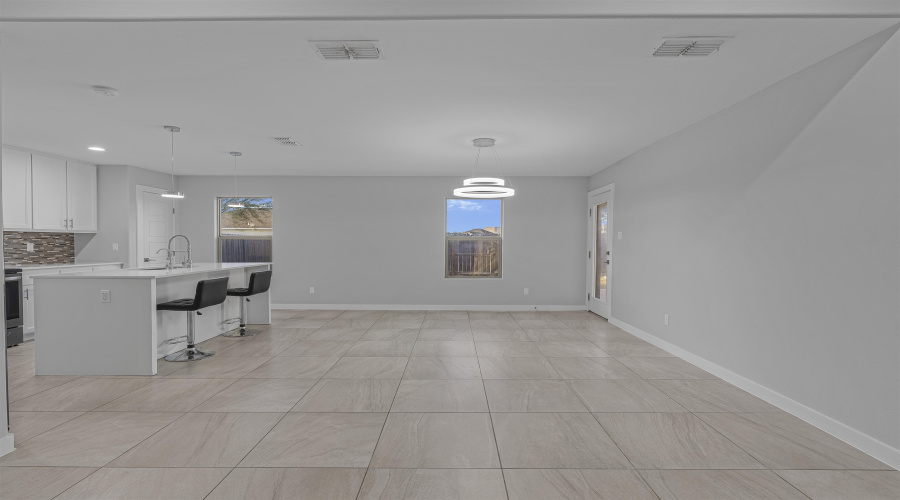 908 La Muralla St, laredo, Texas 78046, 3 Bedrooms Bedrooms, 6 Rooms Rooms,2 BathroomsBathrooms,Residential,For Sale,908 La Muralla St,20260052