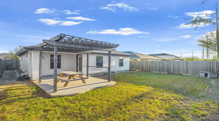 908 La Muralla St, laredo, Texas 78046, 3 Bedrooms Bedrooms, 6 Rooms Rooms,2 BathroomsBathrooms,Residential,For Sale,908 La Muralla St,20260052