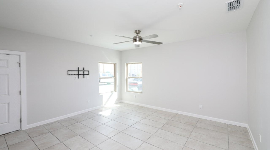 7126 Rosson Ln, Laredo, Texas 78041, 2 Bedrooms Bedrooms, 4 Rooms Rooms,2 BathroomsBathrooms,Residential,For Rent,7126 Rosson Ln,20260058