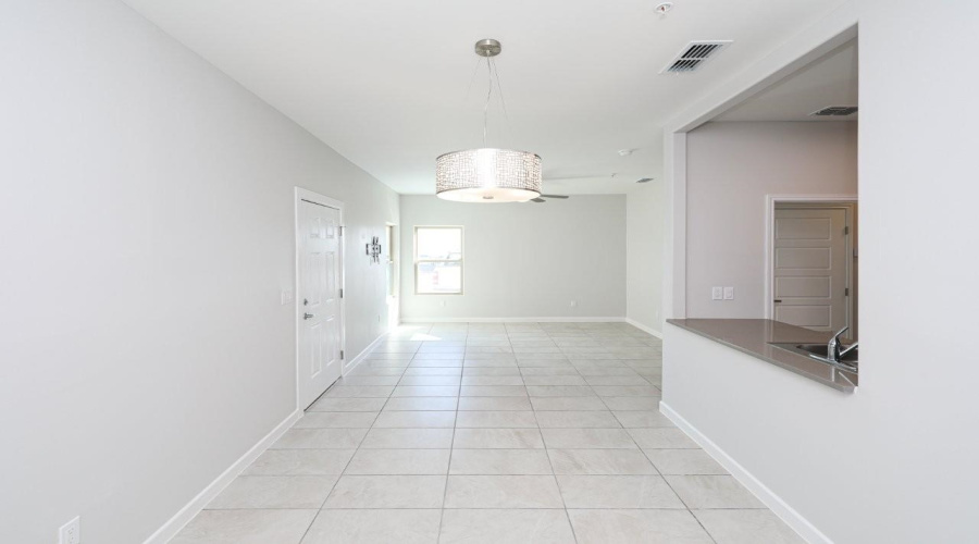 7126 Rosson Ln, Laredo, Texas 78041, 2 Bedrooms Bedrooms, 4 Rooms Rooms,2 BathroomsBathrooms,Residential,For Rent,7126 Rosson Ln,20260058