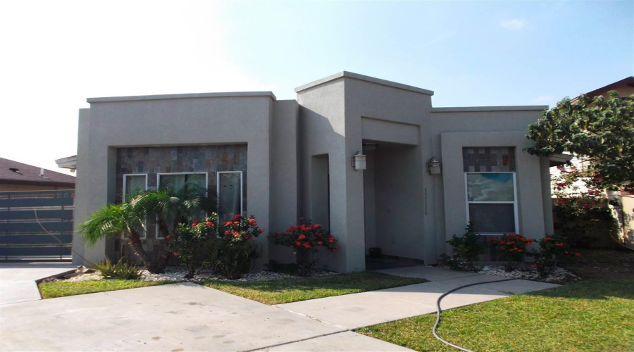 13136 Kickapoo Dr, Laredo, Texas 78045, 3 Bedrooms Bedrooms, 5 Rooms Rooms,2 BathroomsBathrooms,Residential,For Sale,13136 Kickapoo Dr,20260060