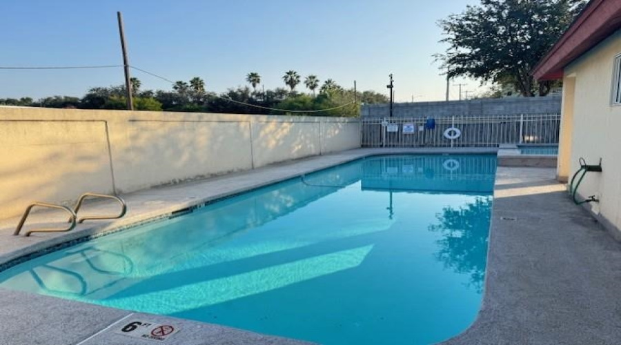 5410 Marcella Ave, Laredo, Texas 78041, 2 Bedrooms Bedrooms, 5 Rooms Rooms,2 BathroomsBathrooms,Residential,For Rent,5410 Marcella Ave,20260063