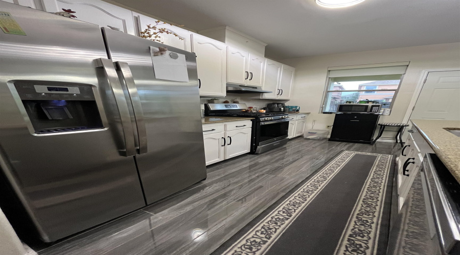 9310 Albany Dr, Laredo, Texas 78045, 3 Bedrooms Bedrooms, 9 Rooms Rooms,2 BathroomsBathrooms,Residential,For Sale,9310 Albany Dr,20252882