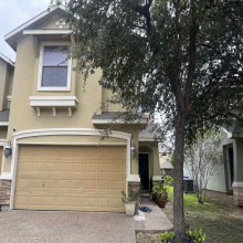 9310 Albany Dr, Laredo, Texas 78045, 3 Bedrooms Bedrooms, 9 Rooms Rooms,2 BathroomsBathrooms,Residential,For Sale,9310 Albany Dr,20252882