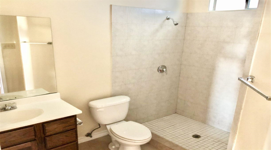 4246 Dorel Dr, Laredo, Texas 78043, 2 Bedrooms Bedrooms, 5 Rooms Rooms,2 BathroomsBathrooms,Residential,For Rent,4246 Dorel Dr,20254210